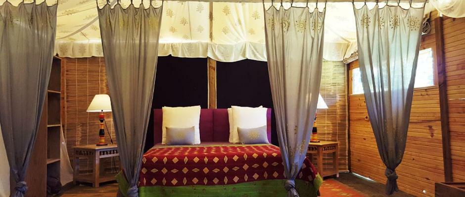 Palika Lodge Castets Eksteriør billede